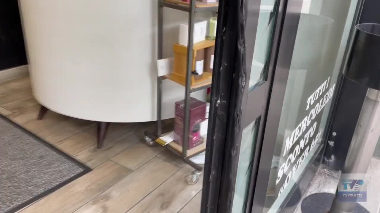 Furti in serie ai negozi: in una notte colpiti Agostinelli Parrucchieri, Mario One e Bar Maurizio