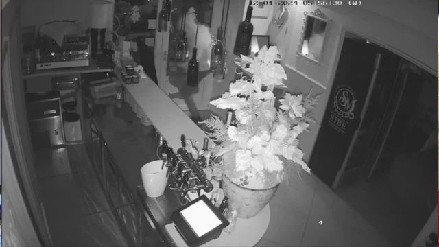 furto con spaccata al ristorante Chicco d'uva