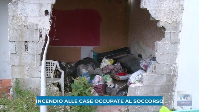 Incendio alle case comunali di via del Purgatorio occupate abusivamente