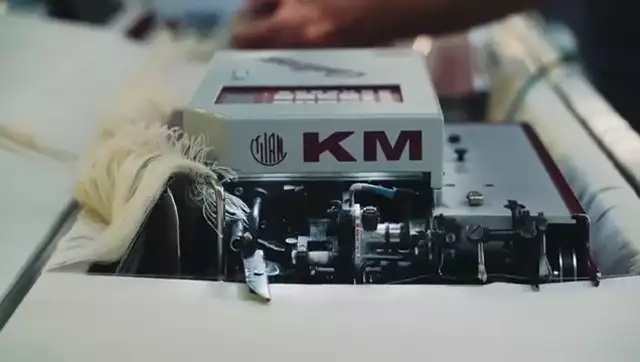 Installazione del telaio Jacquard al Buzzi