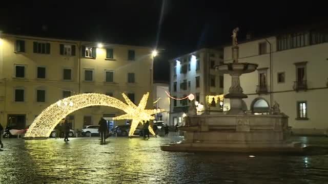 accese le luminarie in centro storico