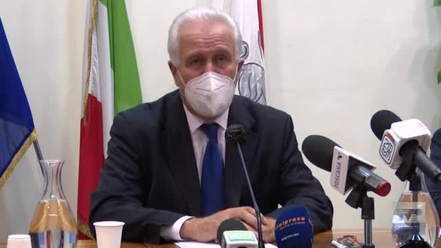 Fatevi i tamponi solo con sintomi: lo dichiara il governatore Giani