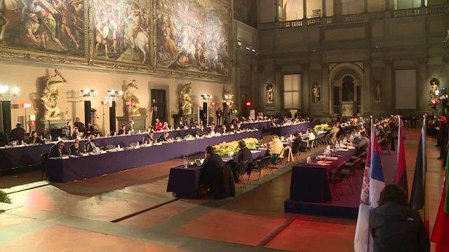 Dal forum dei sindaci Matteo Biffoni chiede un intervento dello Stato per gli stranieri irregolari.