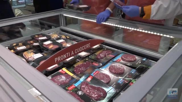 Inaugurazione del nuovo supermercato Conad in piazza San Francesco