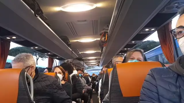 L'entusiasmo dei ragazzi pratesi dal Papa: 