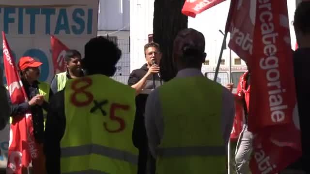 Operai sfruttati, mobilitazione itinerante del Si Cobas