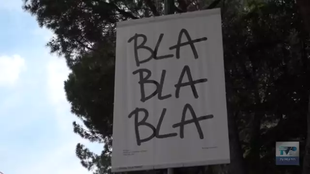 Cartelloni pubblicitari diventano istallazioni artistiche