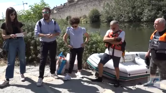 Prato vista dal fiume: riprendono le visite in gommone sul Bisenzio