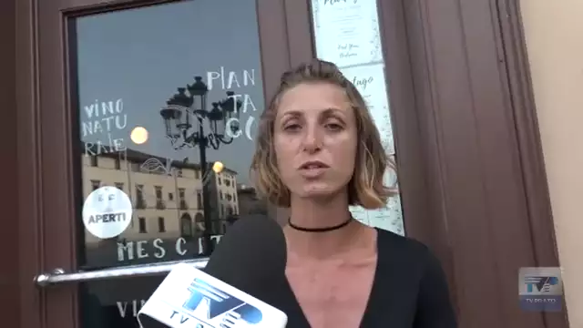 Gli esercenti di piazza Duomo fanno un esposto contro i bivacchi