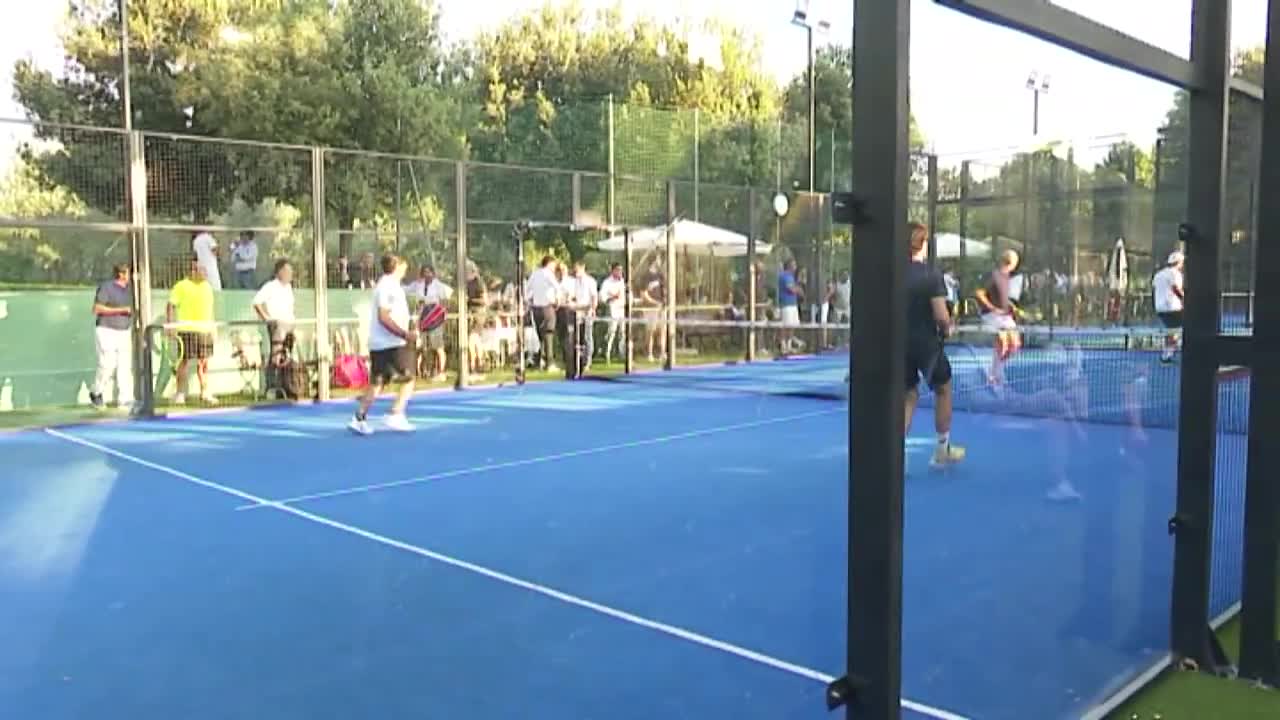 Torneo di Padel  a scopo benefico al  T.C . Prato