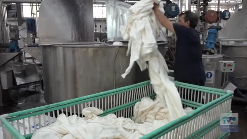 Caro energia, ecco quanto incide sui conti di una tintoria del distretto