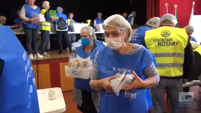 Confezionati a Prato 57 mila pasti per i bambini dello Zimbabwe grazie al Rotary