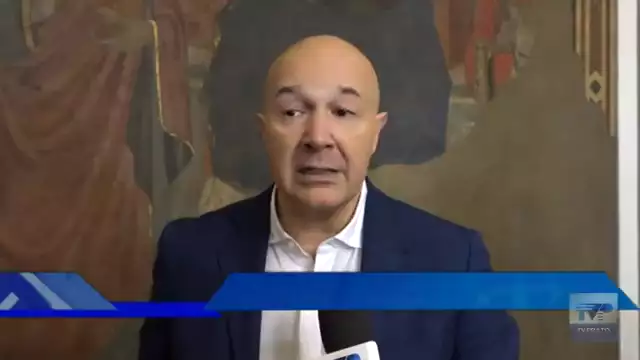 Quelli del Fiordaliso consegnano il ricavato dell'iniziativa benefica a favore de 