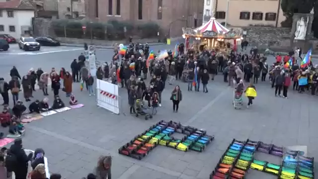 Marcia della pace, in tanti per le strade del centro