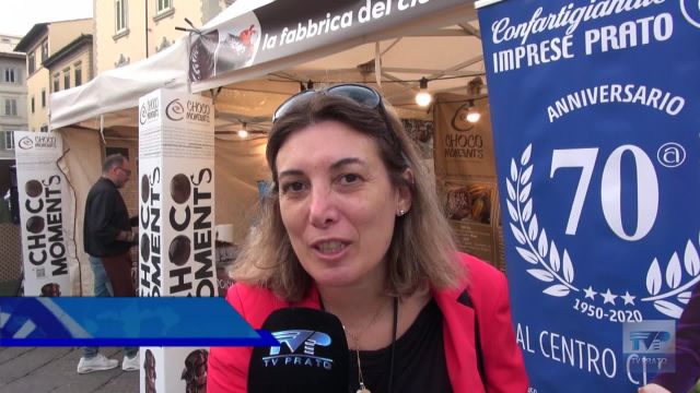 La maxi tavoletta di cioccolato di piazza Duomo, 35 metri di solidarietà