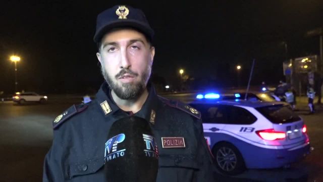controlli della polizia al casello di Prato est