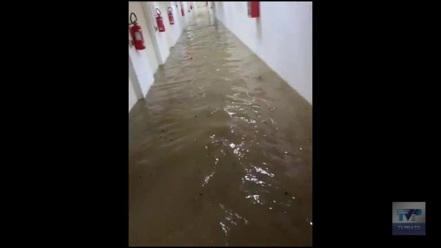 Bufera su Prato, allagamenti anche nei sotterranei dell'ospedale Santo Stefano