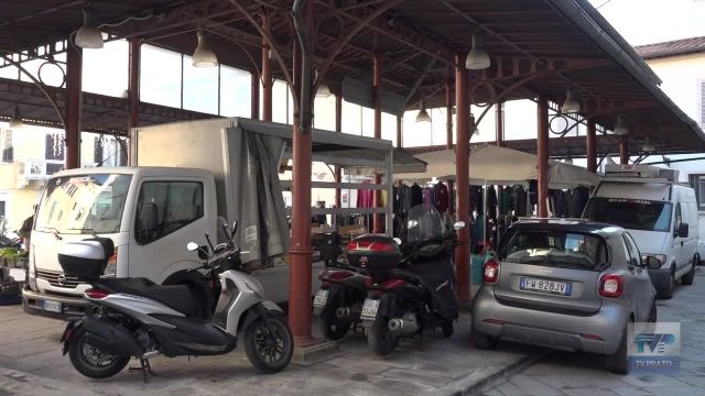 Piazza Lippi, funzionano i negozi storici ma restano i problemi di spaccio e decoro