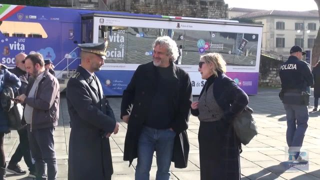 Marco Masini ed Edoardo Nesi testimonial della campagna della Polizia 